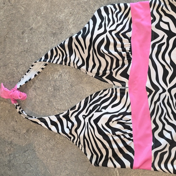 (J35) Bobbie Brooks Black and White Bikini Swim Top - Picture 2 of 4